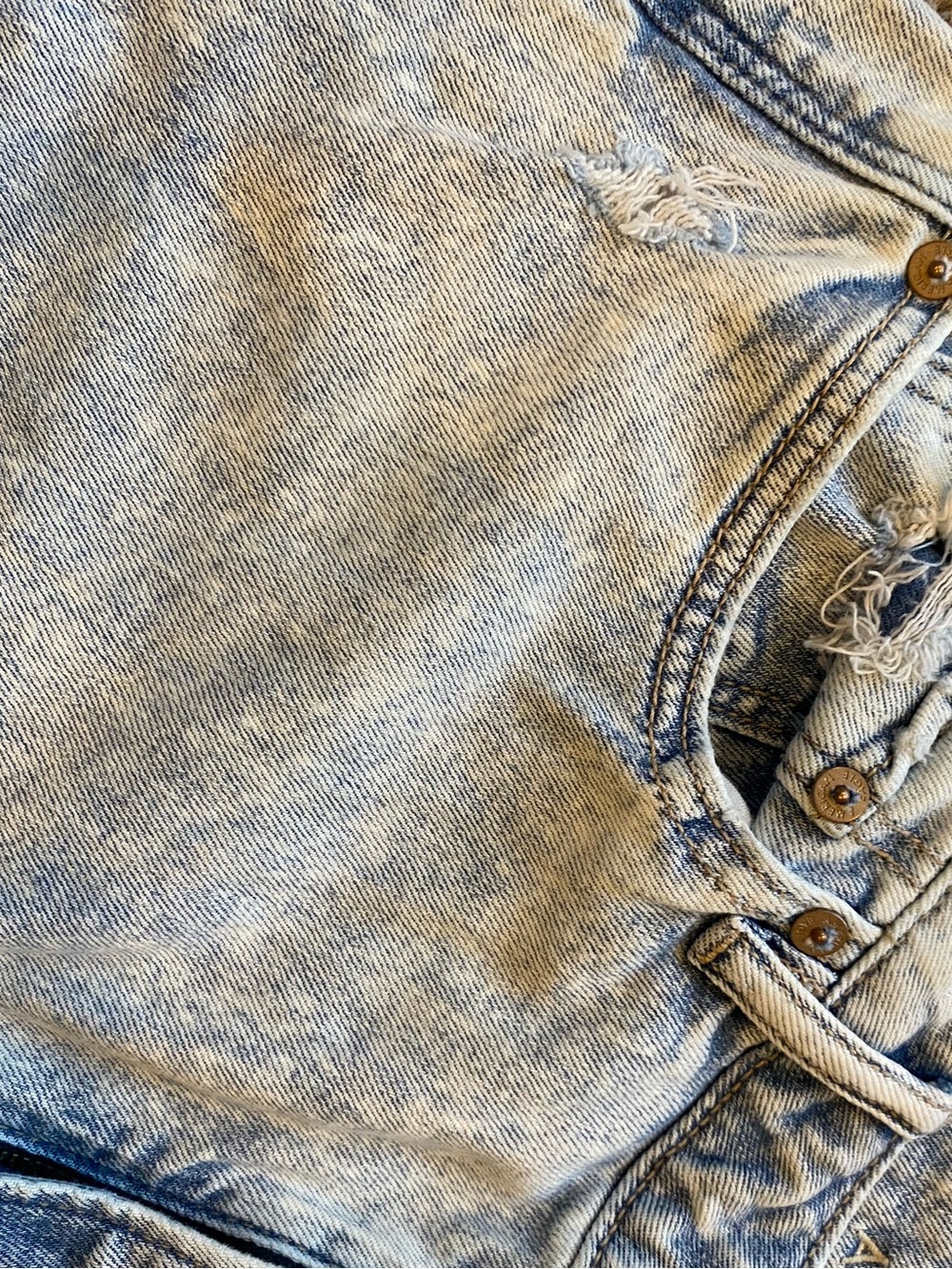 American Eagle Light Blue Super High-Rise Baggy Jeans - Picture 5 of 6